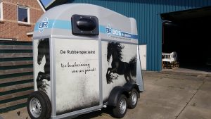 Rubber voor paardentrailers